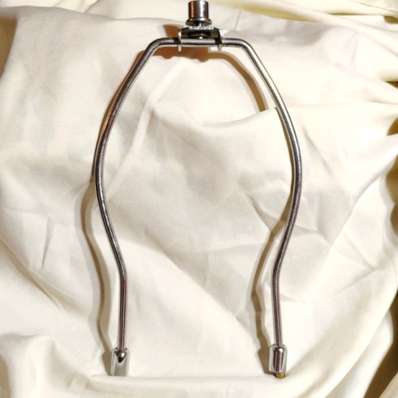 Onal glass lamp with frosted design/ shade holder - Picture 9 of 12